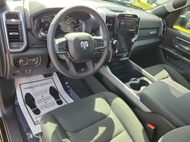 Used 2026 RAM 1500 4x4 Crew Cab image 16