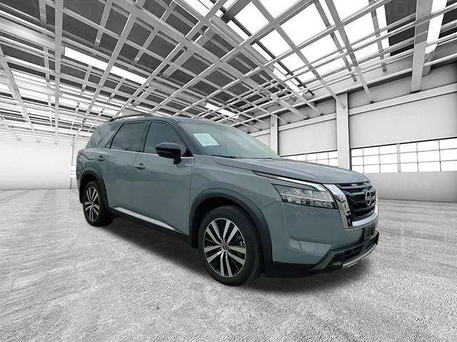 Used 2024 Nissan Pathfinder Platinum