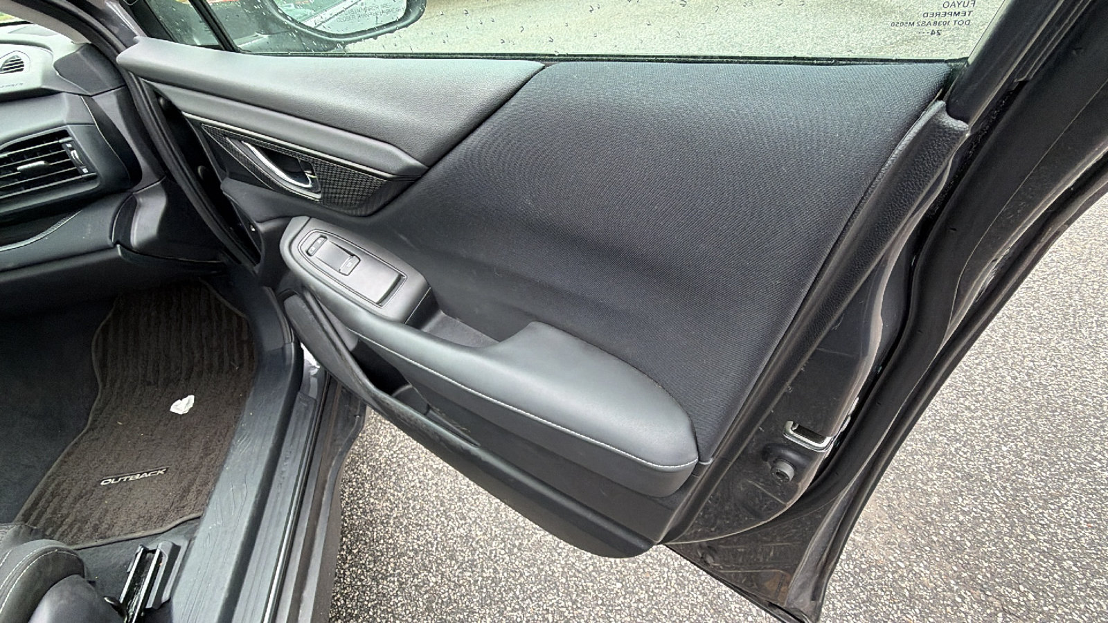 Used 2025 Subaru Outback Premium AWD/4WD image 18