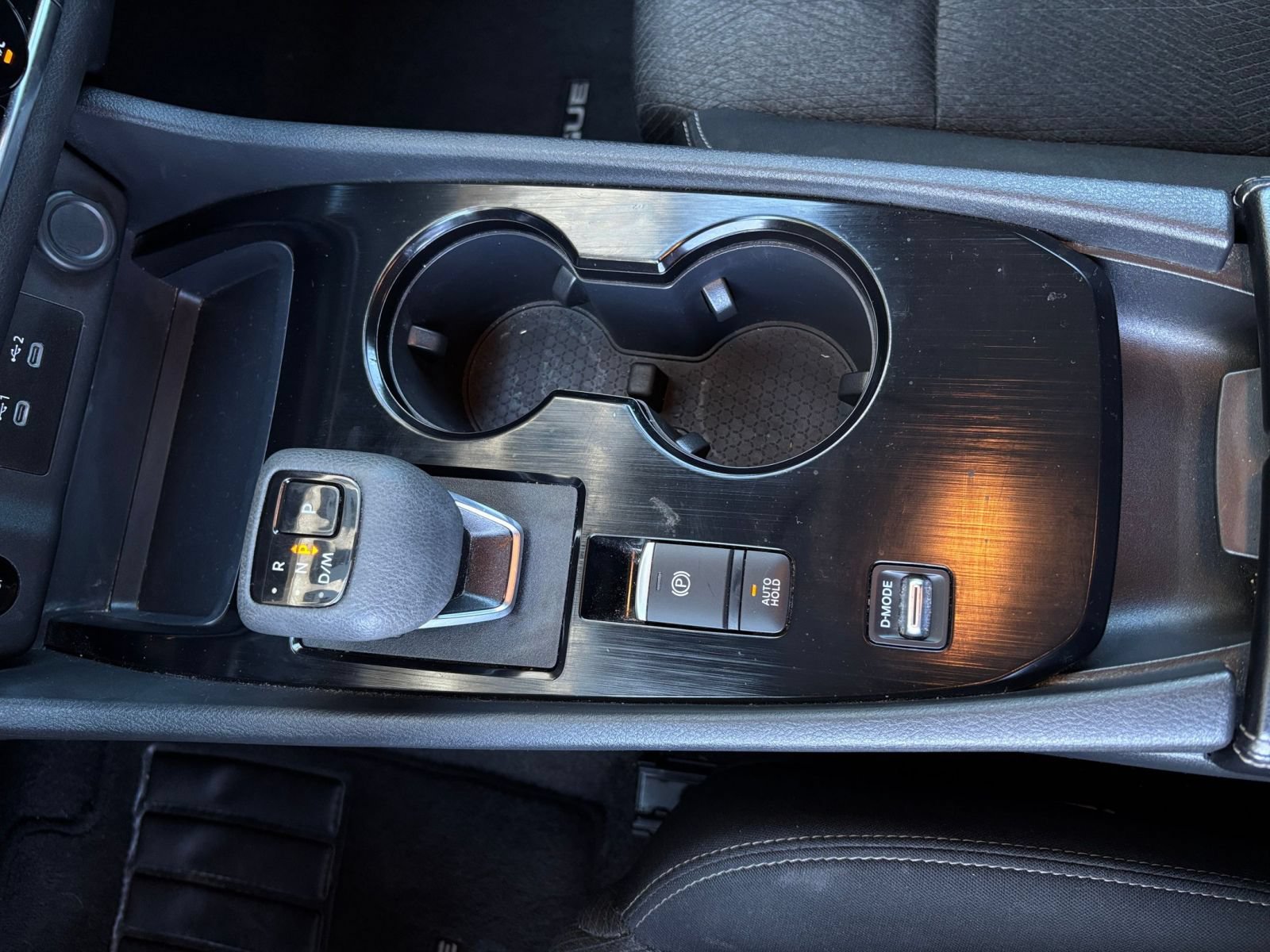 Used 2025 Nissan Rogue SV FWD image 42