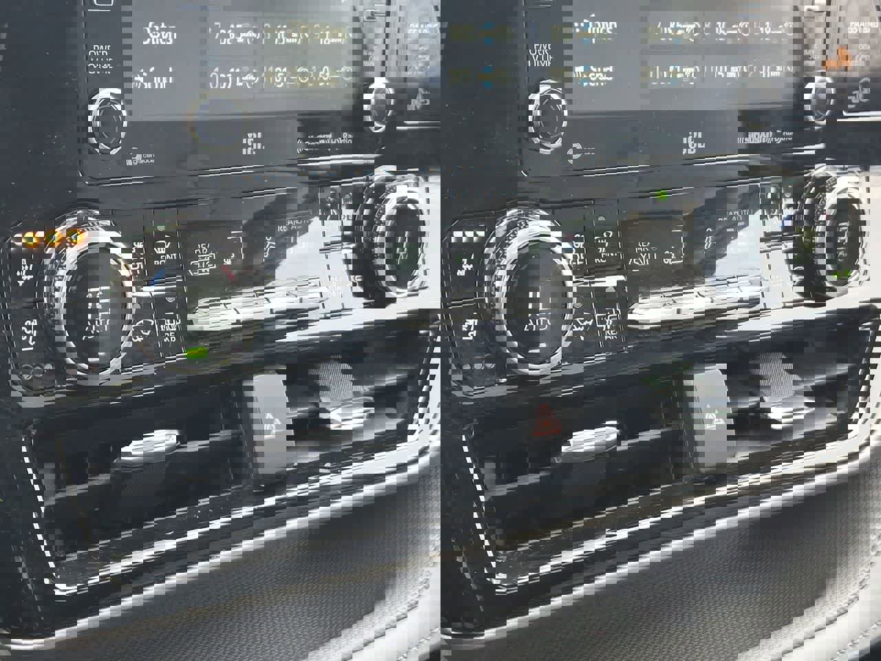 Used 2021 Toyota Highlander Limited image 25