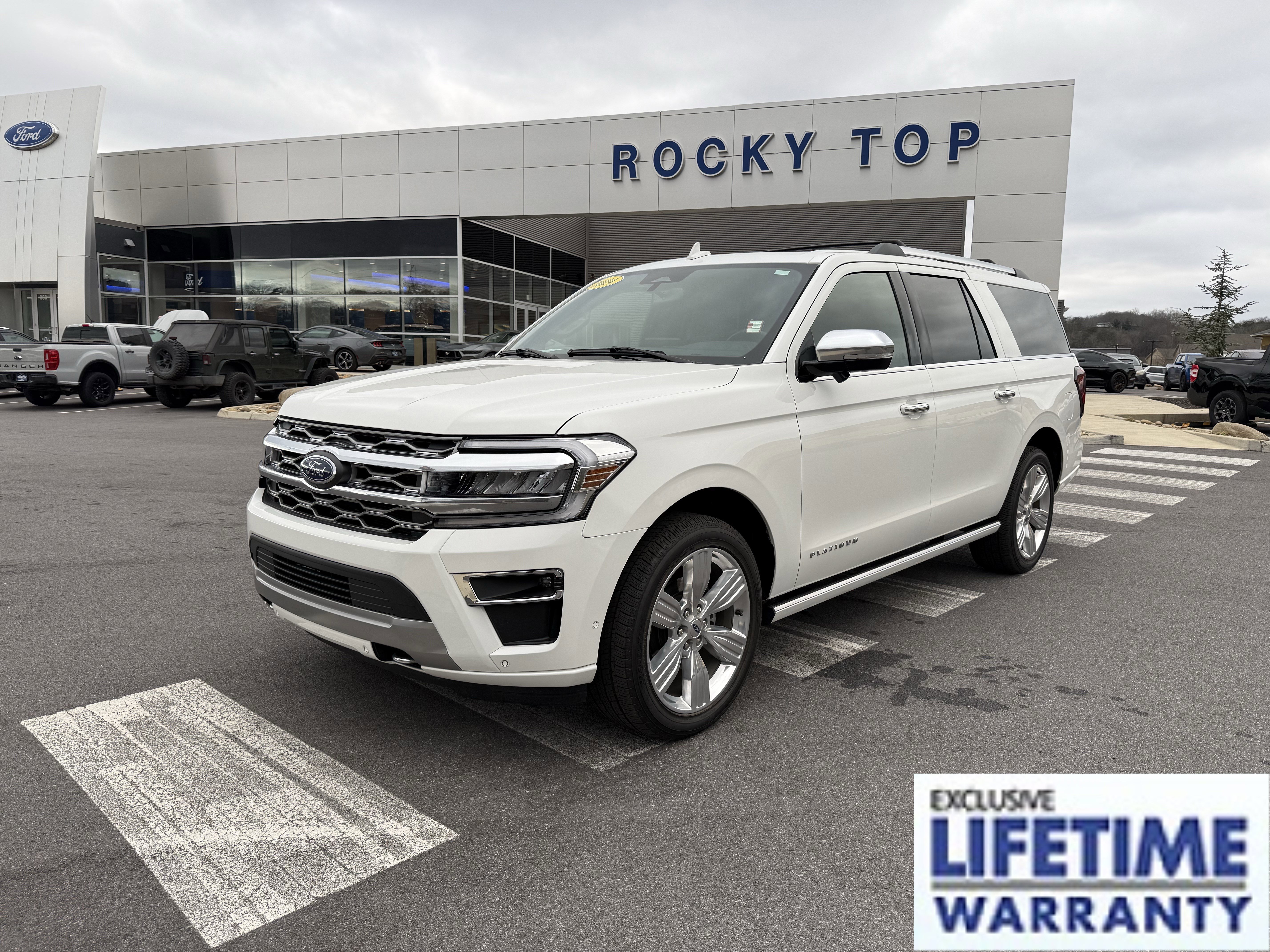 Used 2024 Ford Expedition Max Platinum image 1