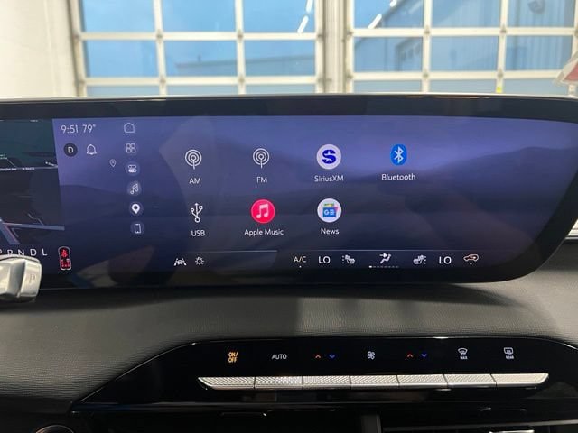 Used 2026 Buick Enclave Preferred AWD/4WD image 27