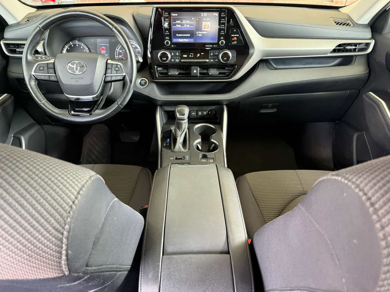 Used 2020 Toyota Highlander LE AWD/4WD image 19