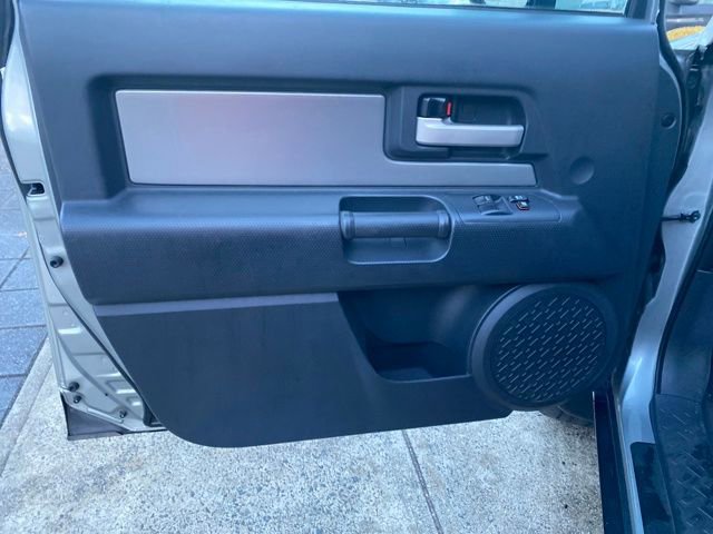 Used 2010 Toyota FJ Cruiser 4WD image 18