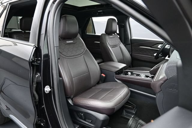 Certified 2025 Ford Explorer Platinum w/ LUX Leather Package AWD/4WD image 33