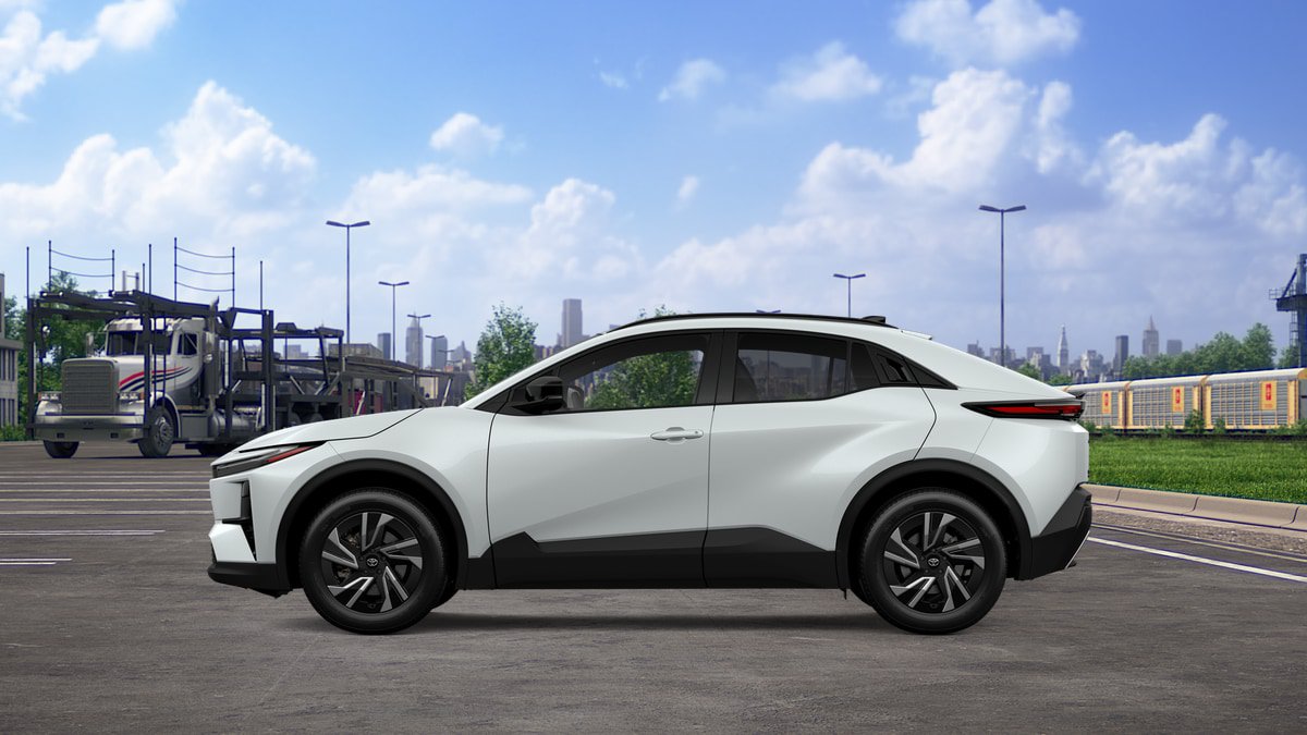 New 2026 Toyota C-HR AWD/4WD image 4