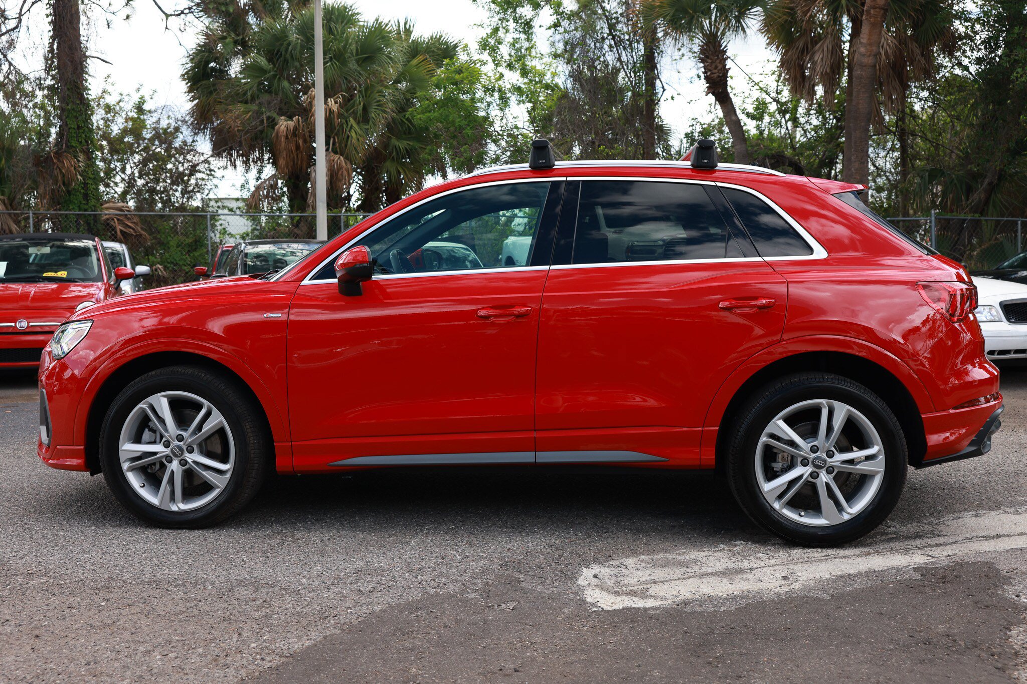 Used 2020 Audi Q3 2.0T Premium Plus w/ Premium Plus Package AWD/4WD image 4