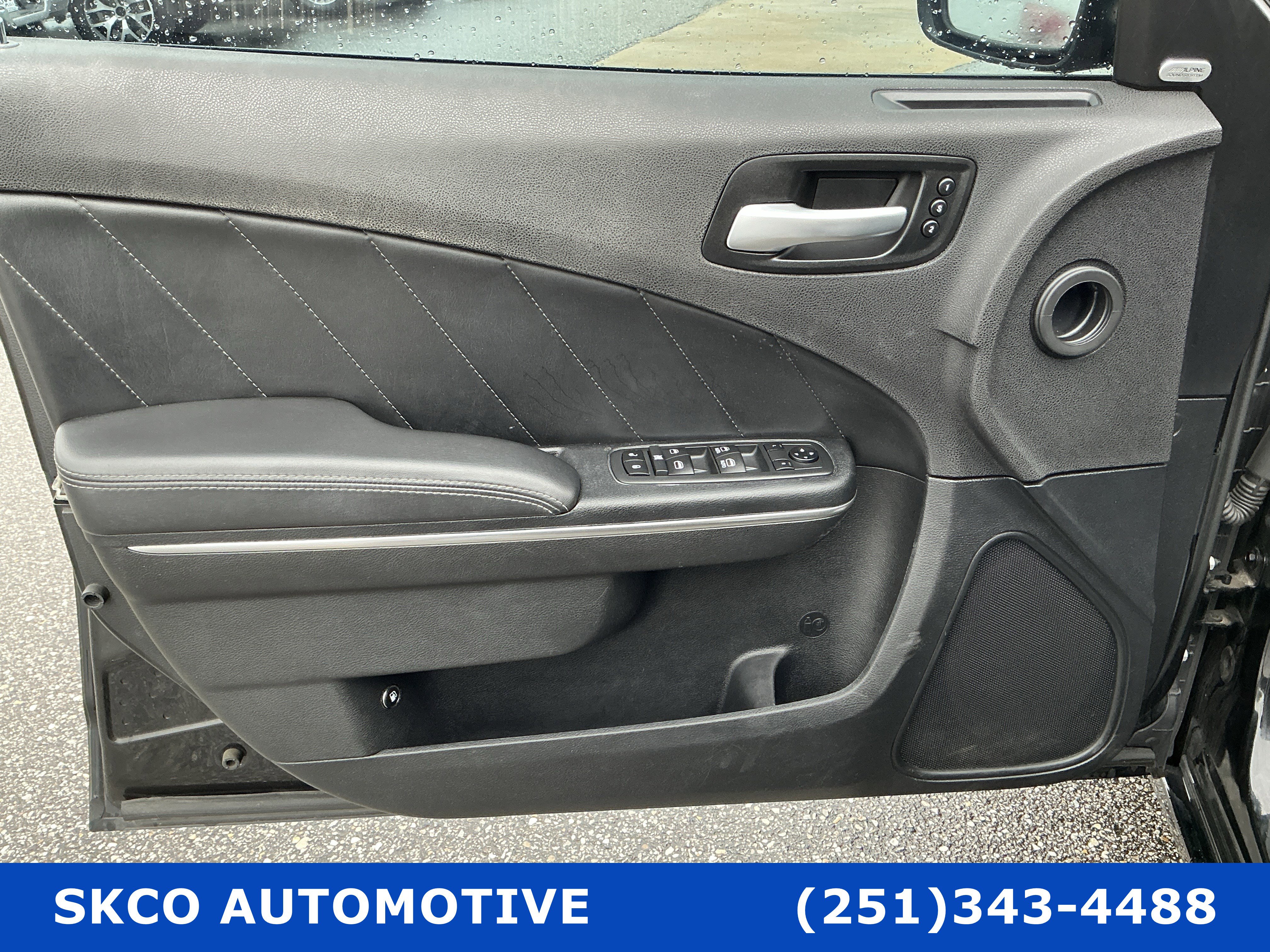 Used 2015 Dodge Charger SXT w/ Plus Group image 12