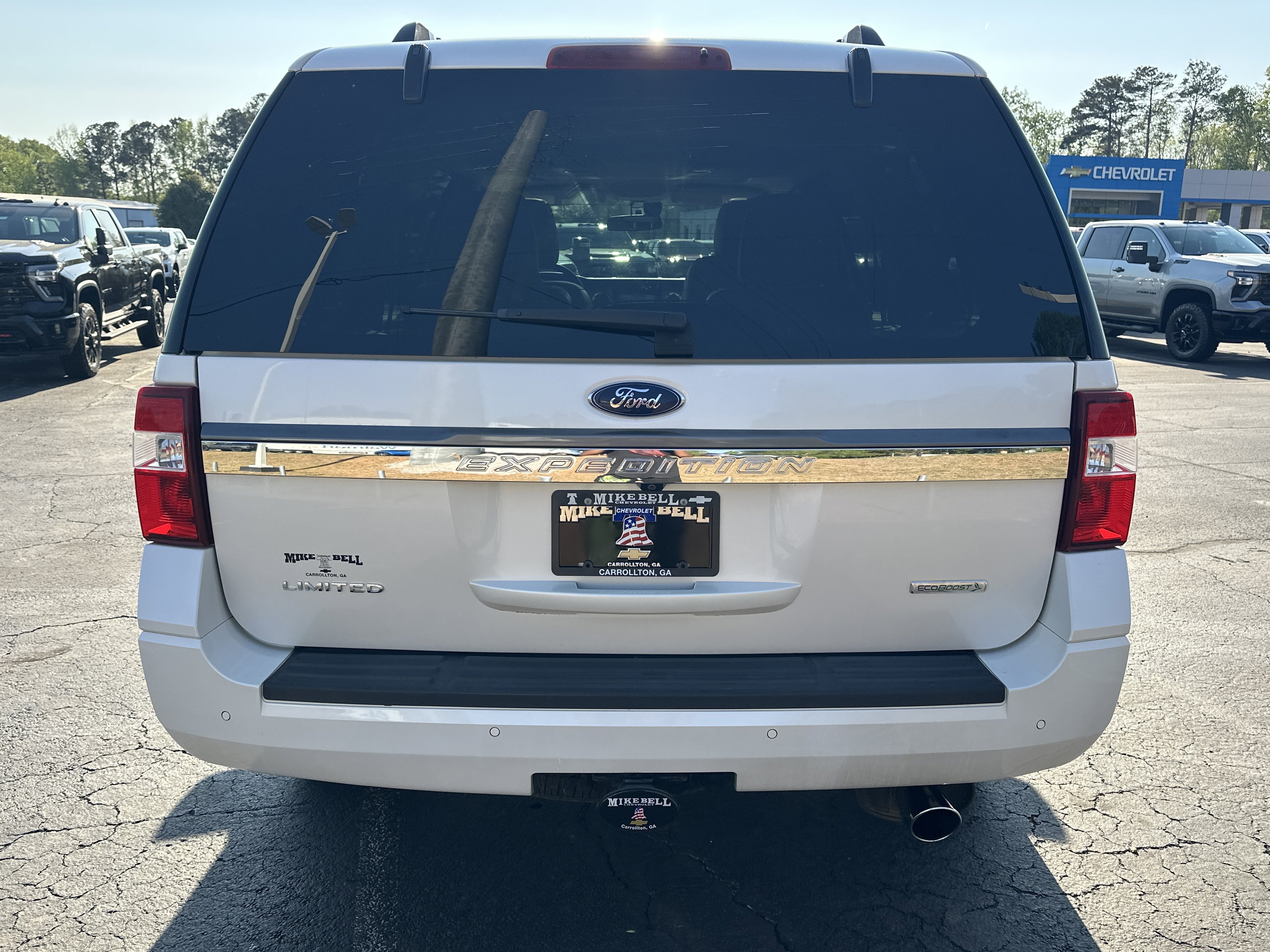 Used 2017 Ford Expedition Limited w/ Equipment Group 301A RWD image 7