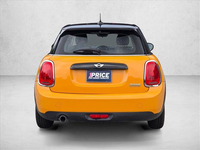 Used 2016 MINI Cooper 4-Door Hardtop FWD image 6
