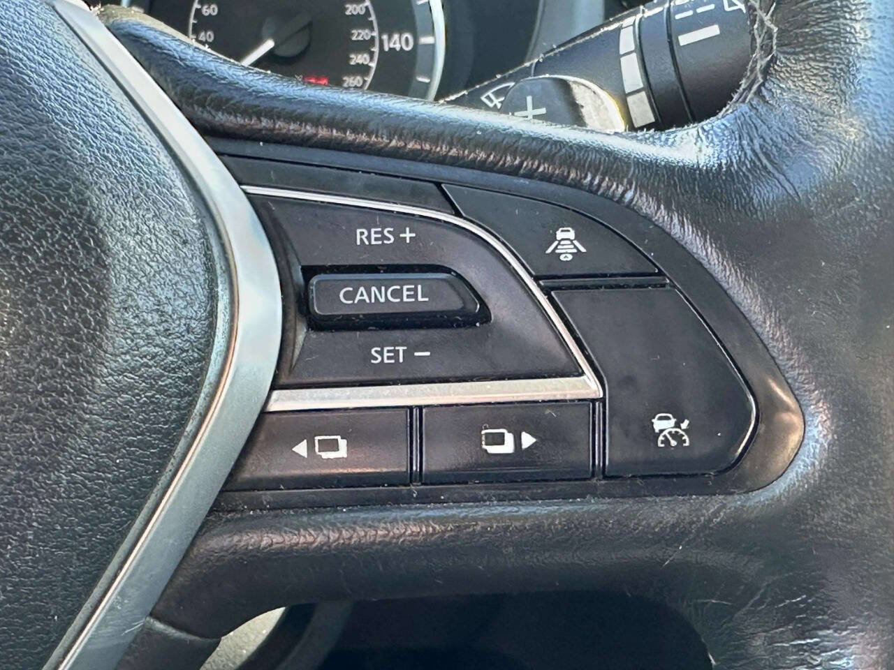 Used 2019 INFINITI QX50 Essential w/ Premium Heat Package image 32