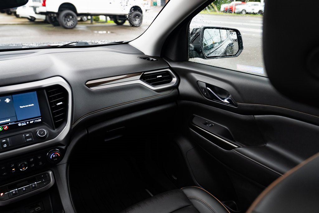 Used 2021 GMC Acadia AT4 image 10
