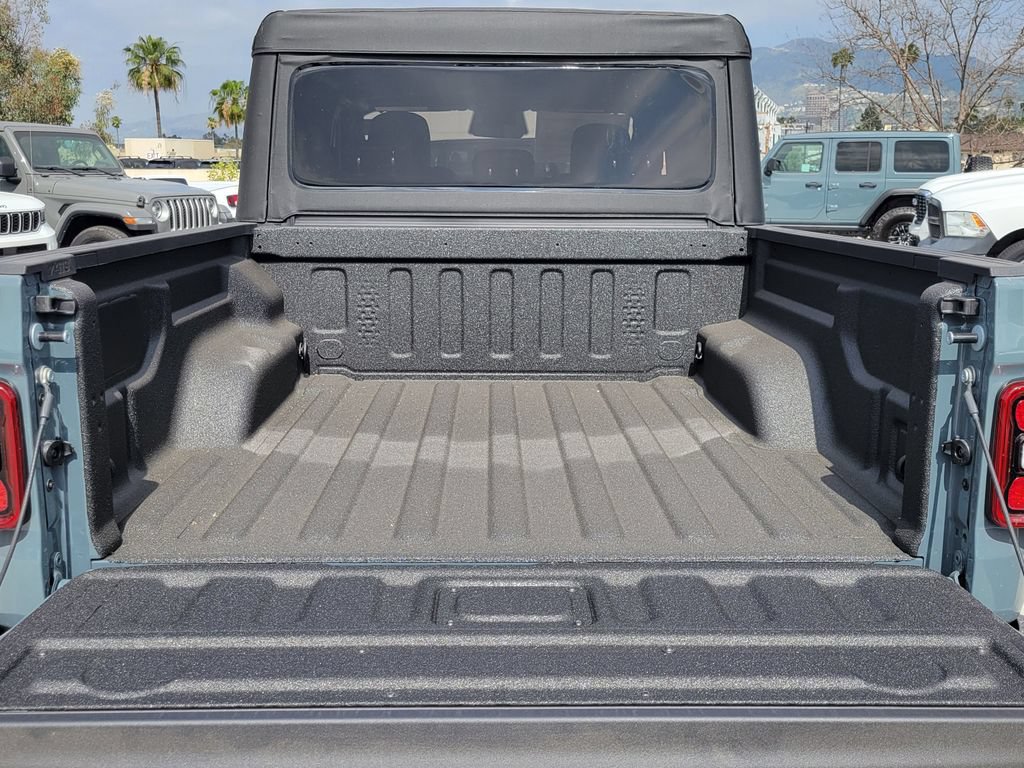 New 2026 Jeep Gladiator Rubicon w/ Safety Group AWD/4WD image 19