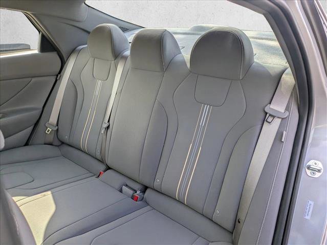 Certified 2025 Hyundai Elantra Sport FWD image 17