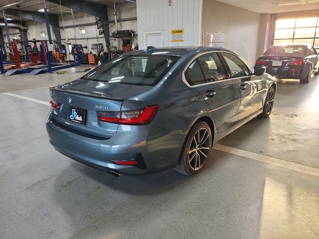 Used 2020 BMW 330i xDrive Sedan image 5