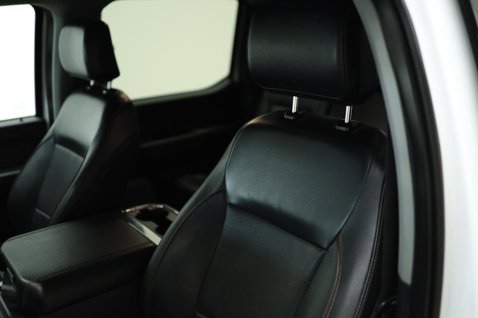 Used 2023 Ford F350 Lariat image 28