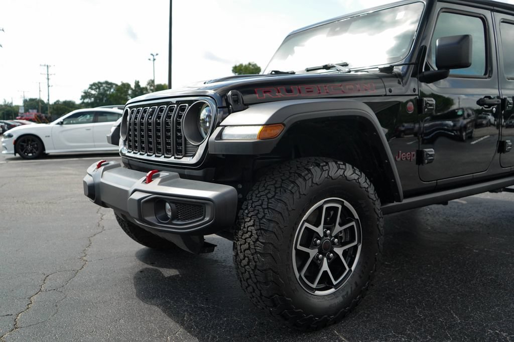 Used 2024 Jeep Wrangler Unlimited Rubicon w/ Technology Group AWD/4WD image 17