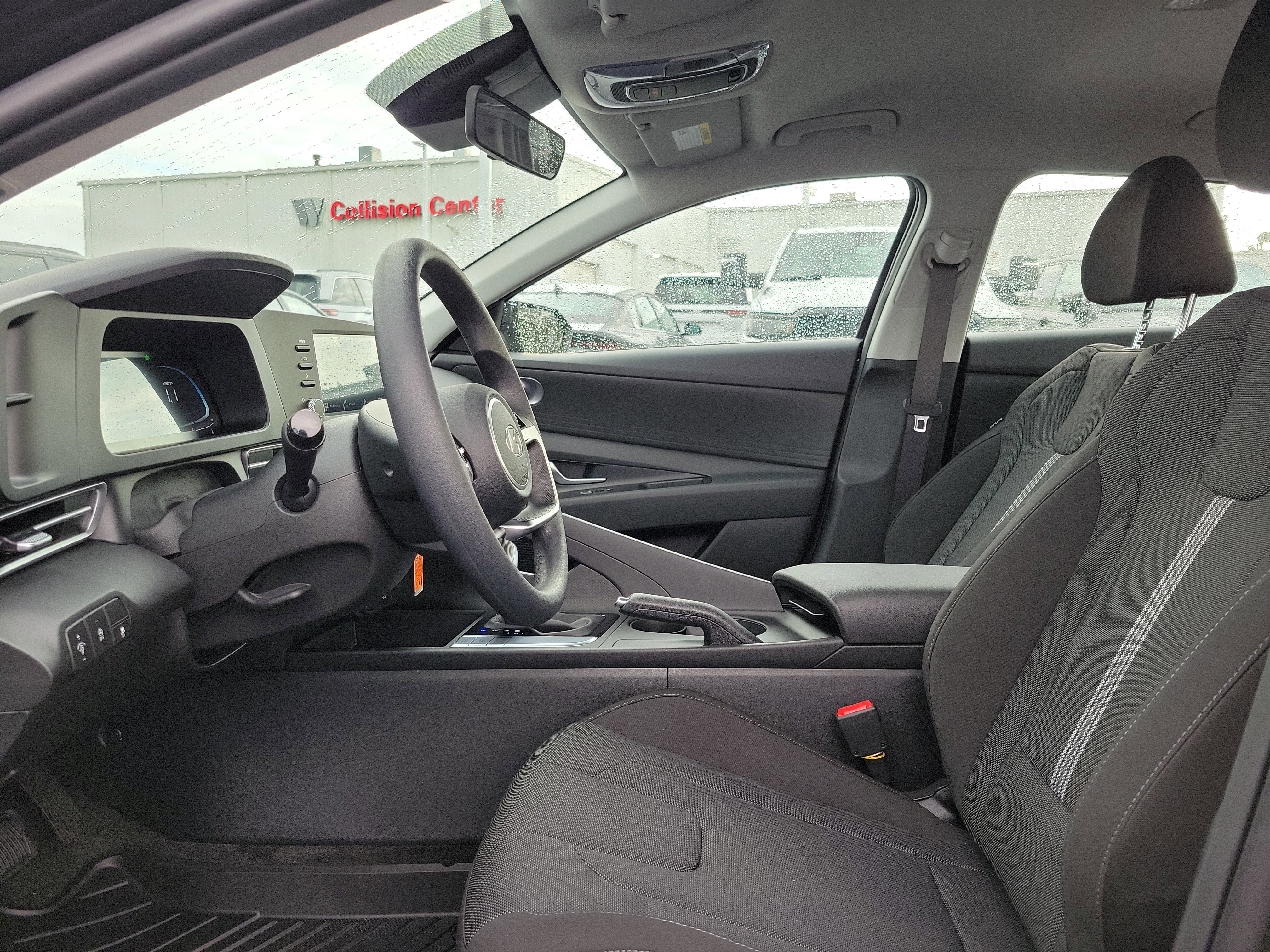 New 2026 Hyundai Elantra SE image 14