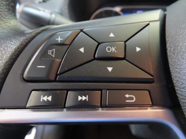 Used 2025 Nissan Sentra SV FWD image 18
