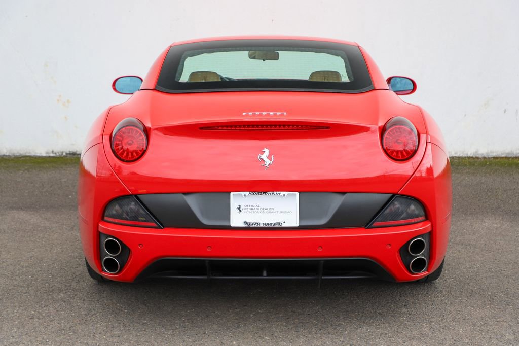 Used 2010 Ferrari California image 17