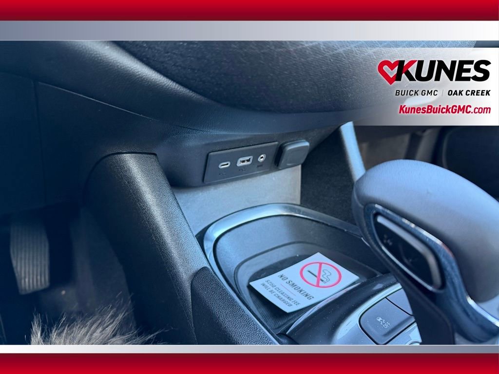 Used 2025 Chevrolet Malibu LT image 19