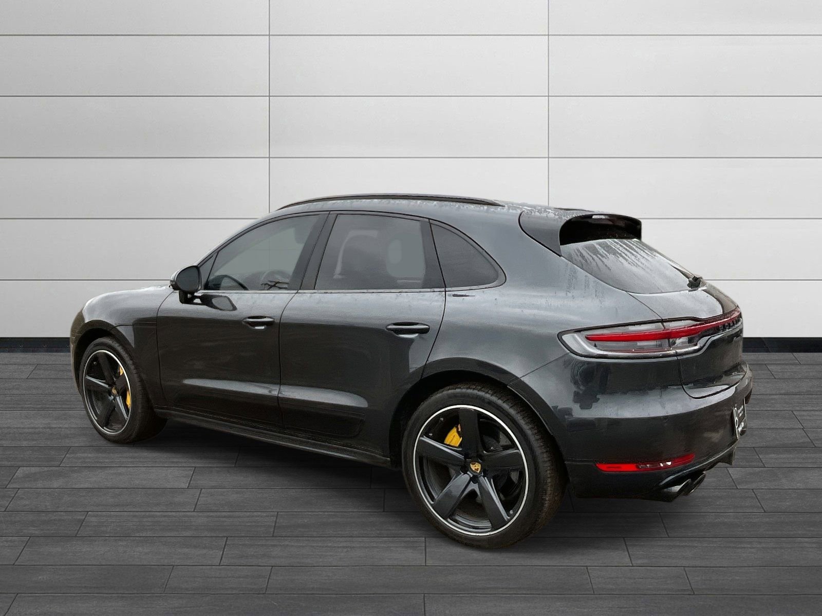 Used 2020 Porsche Macan Turbo image 4