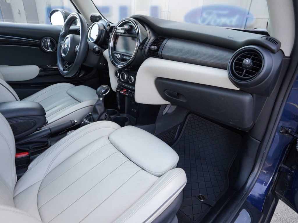Used 2015 MINI Cooper S image 24