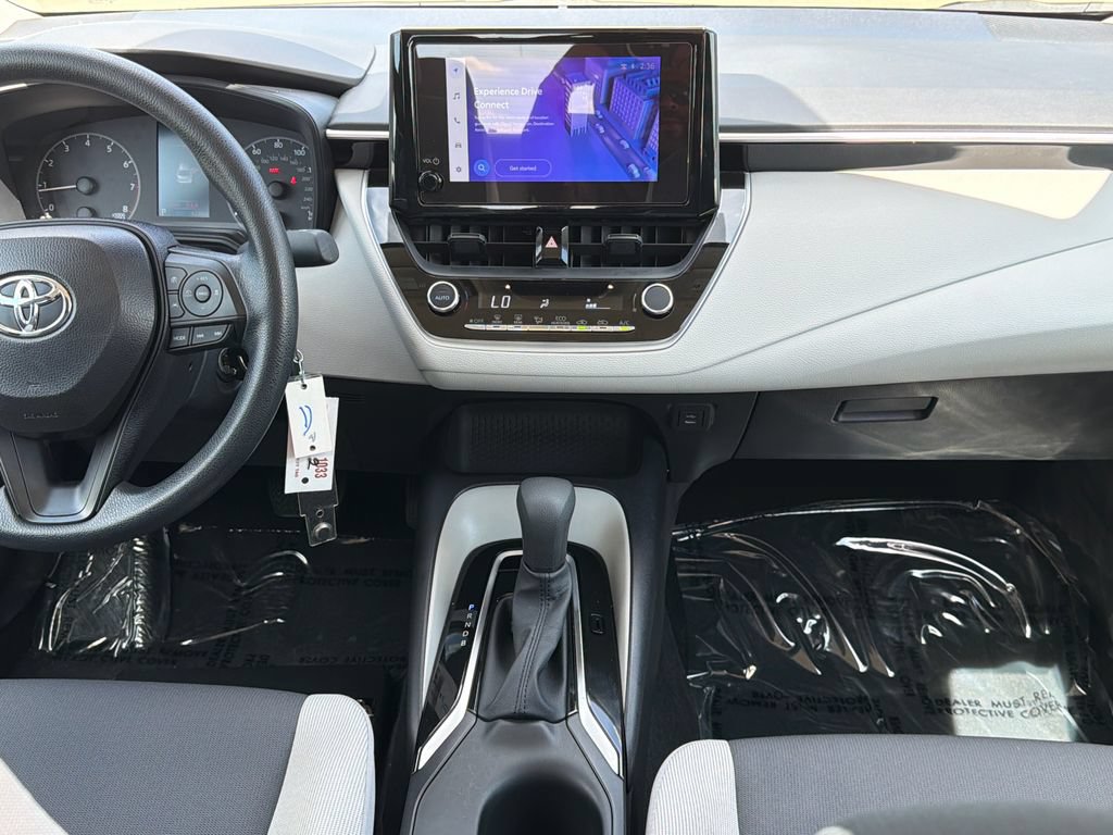 Used 2025 Toyota Corolla LE FWD image 16
