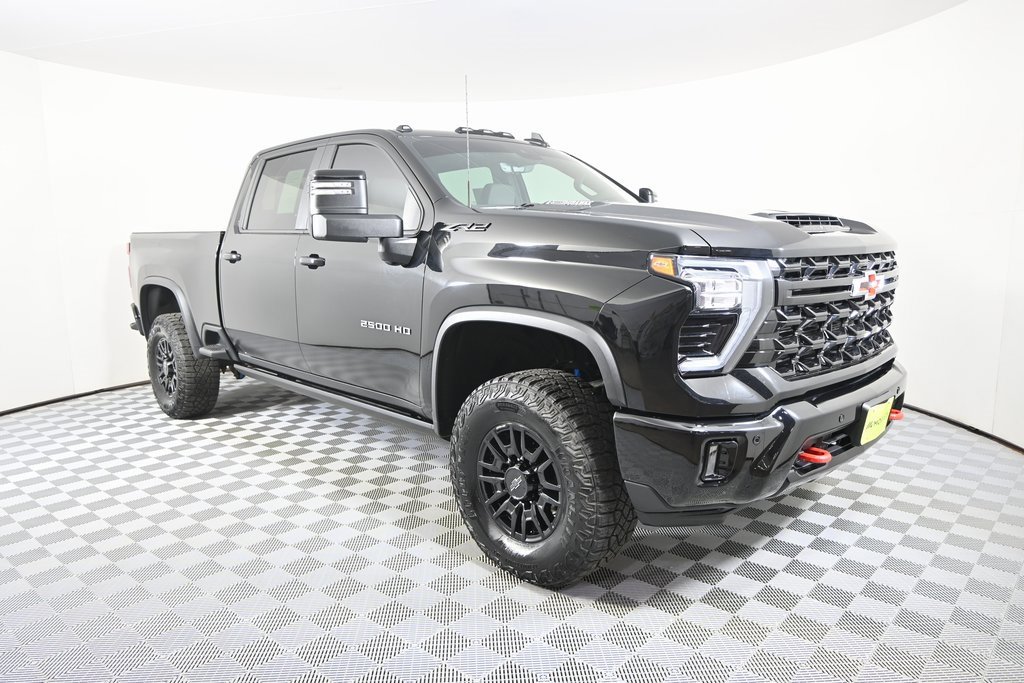 Used 2025 Chevrolet Silverado 2500 ZR2 w/ Technology Package image 10