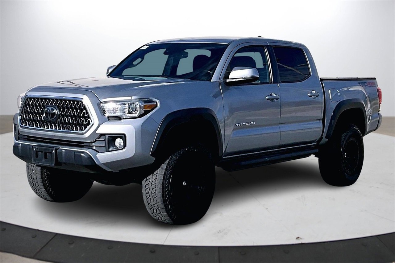 Used 2019 Toyota Tacoma TRD Off-Road w/ Technology Package image 4