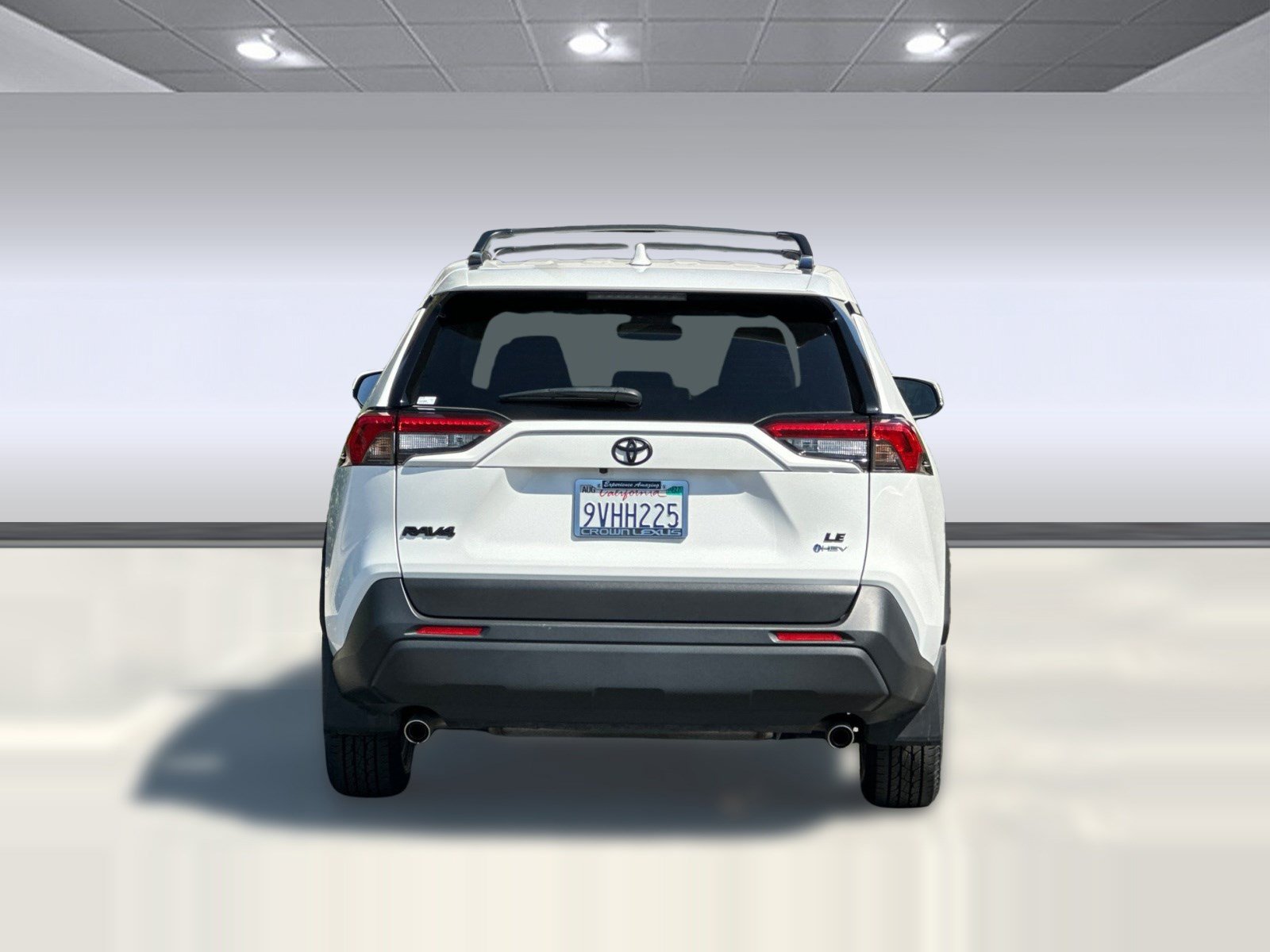 Used 2025 Toyota RAV4 LE AWD/4WD image 10