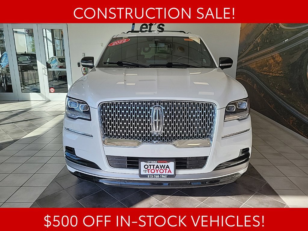 Used 2022 Lincoln Navigator Reserve AWD/4WD image 3