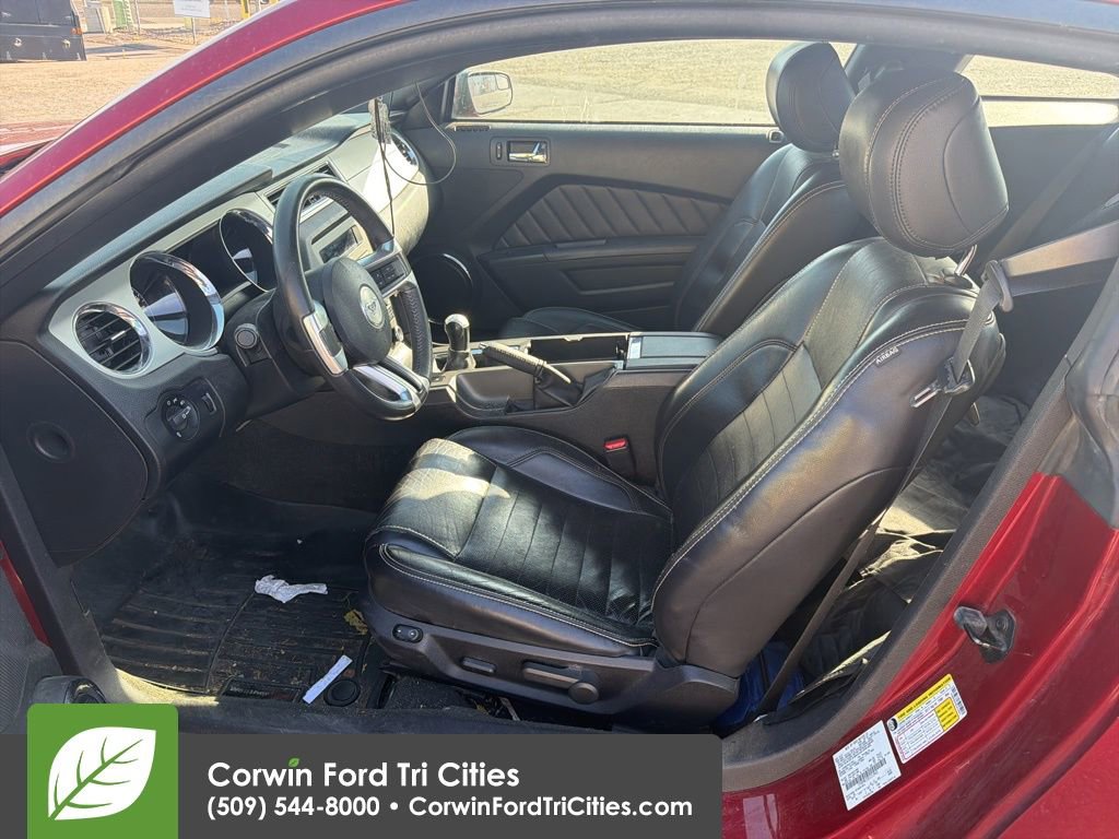 Used 2014 Ford Mustang GT Premium w/ Comfort Package RWD image 2