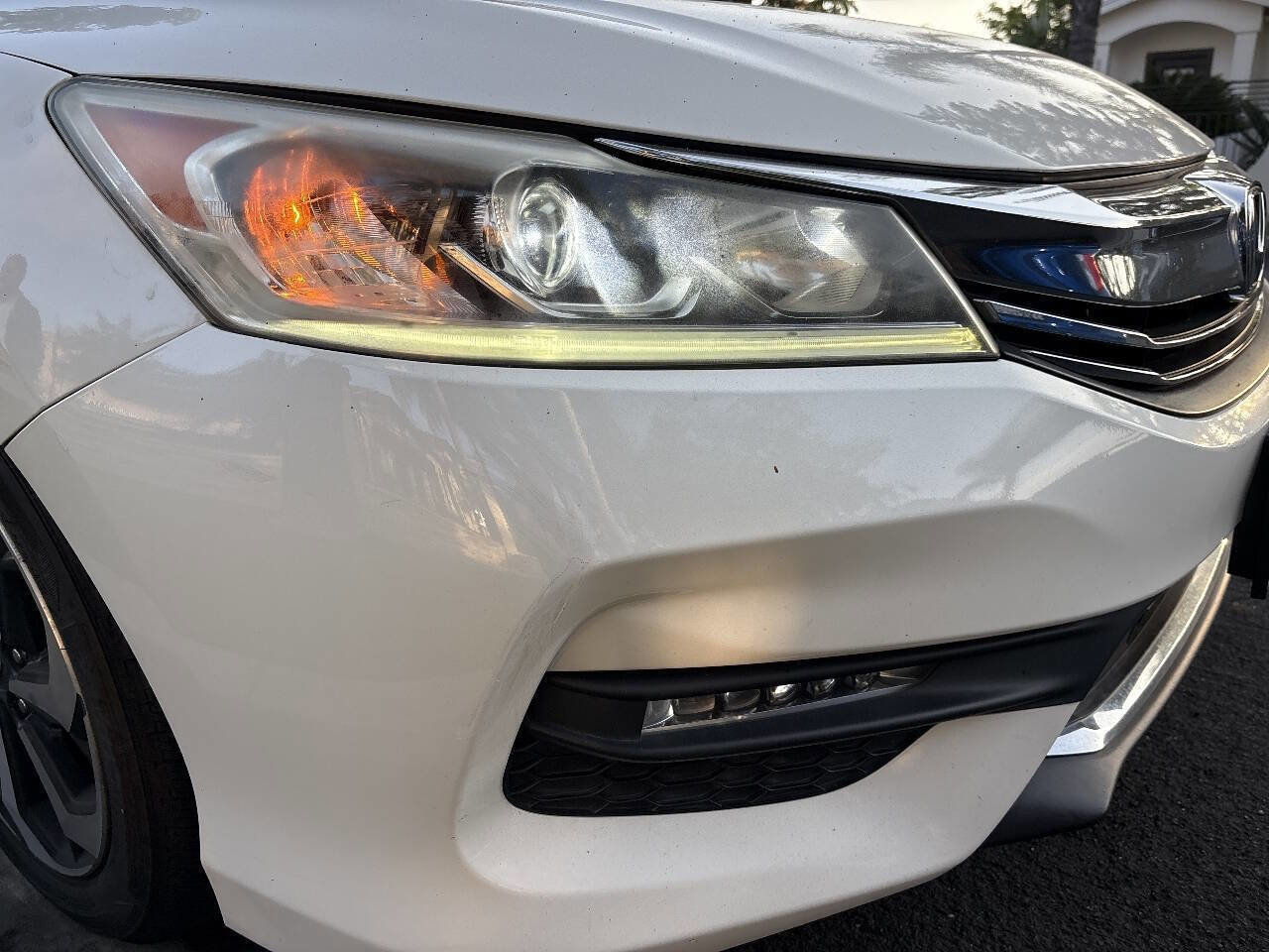 Used 2017 Honda Accord EX image 11