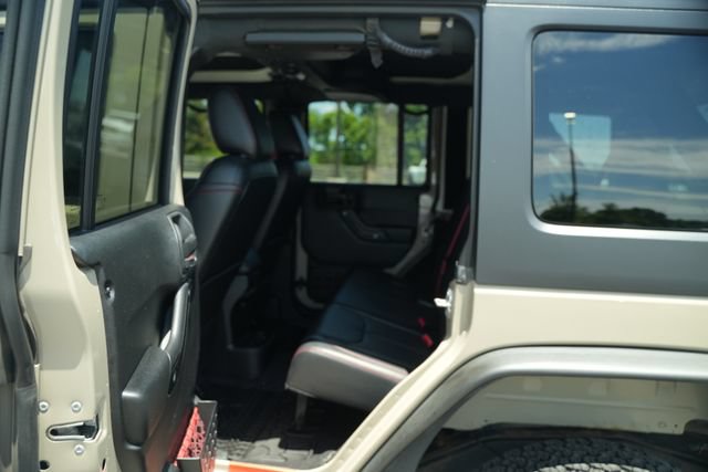 Used 2017 Jeep Wrangler Unlimited Rubicon AWD/4WD image 15