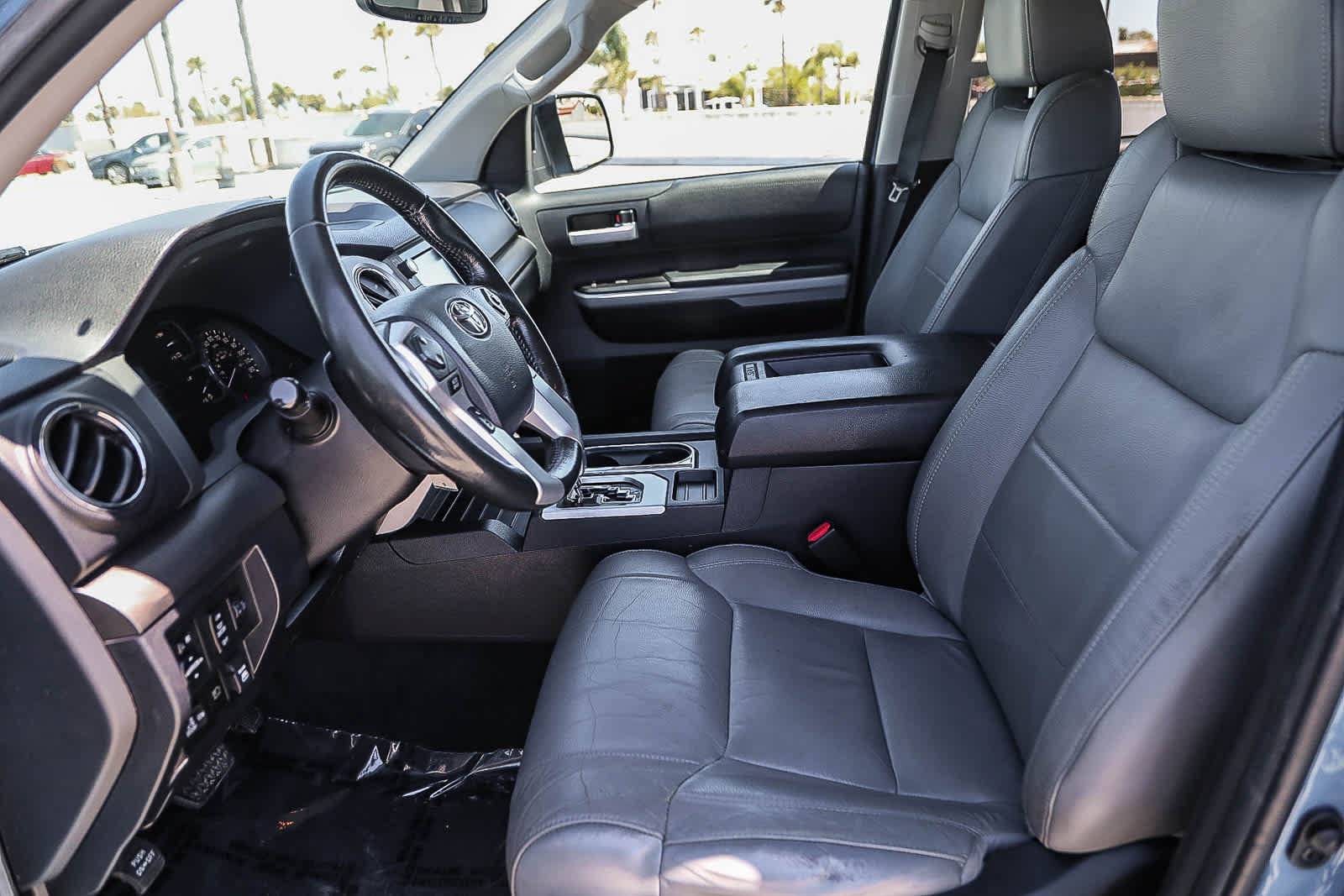 Used 2020 Toyota Tundra SR5 w/ SR5 Leather Package AWD/4WD image 17