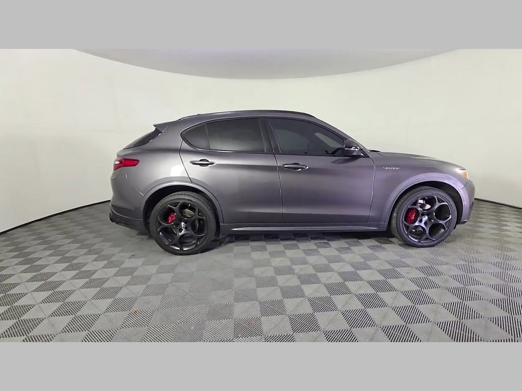 Used 2023 Alfa Romeo Stelvio Veloce AWD/4WD image 37