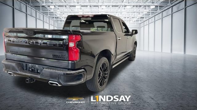Used 2023 Chevrolet Silverado 1500 High Country w/ Technology Package AWD/4WD image 9
