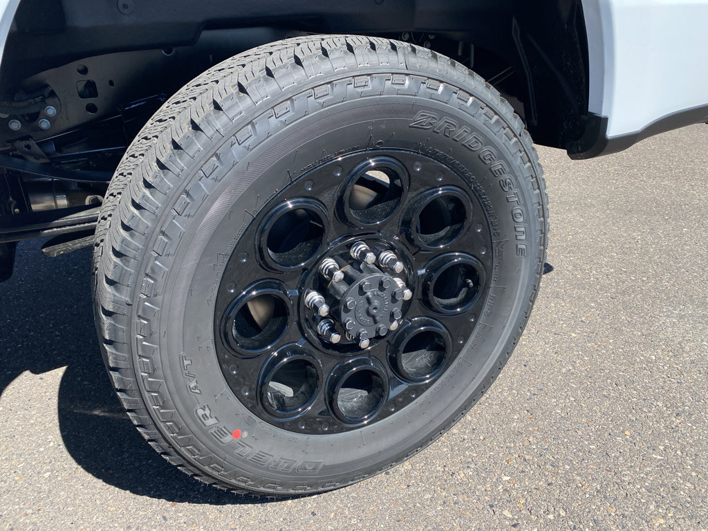 New 2026 Ford F250 4x4 Crew Cab Super Duty image 2