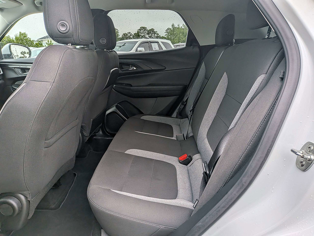 Used 2025 Chevrolet TrailBlazer LT FWD image 13