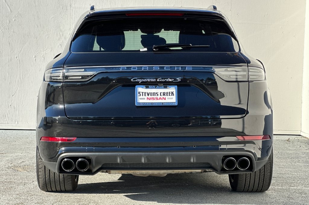 Used 2023 Porsche Cayenne Turbo S AWD/4WD image 4