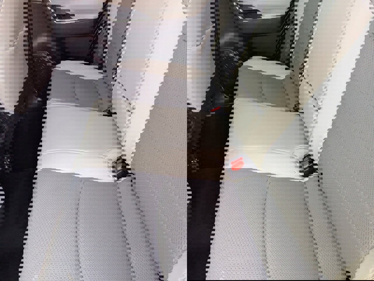 Used 2023 Toyota RAV4 Limited image 16