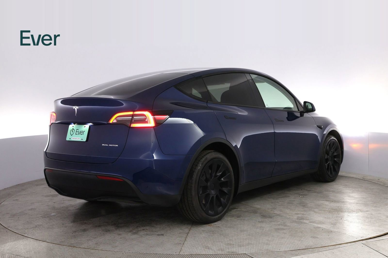 Used 2021 Tesla Model Y Long Range image 3