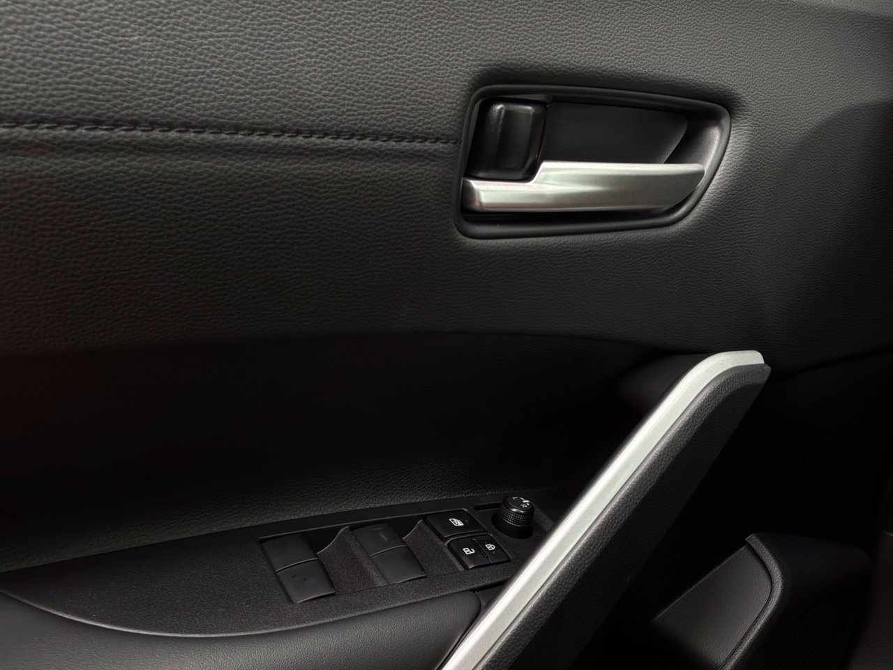 New 2026 Toyota Corolla Cross XLE w/ Convenience Package FWD image 21
