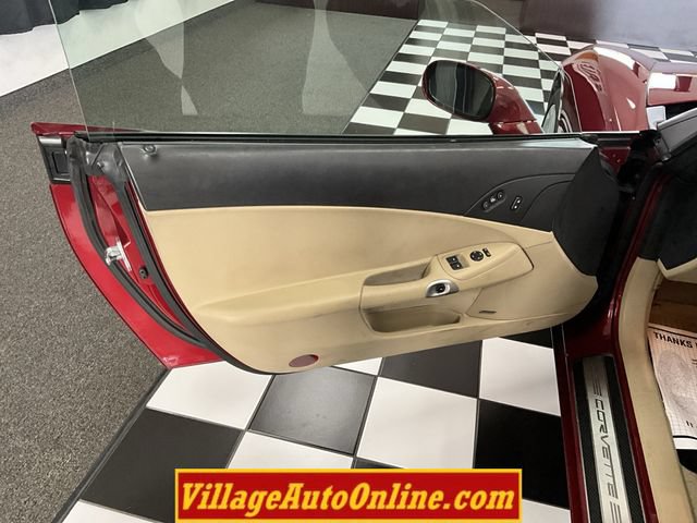 Used 2009 Chevrolet Corvette Coupe w/ Preferred Equipment Group RWD image 10