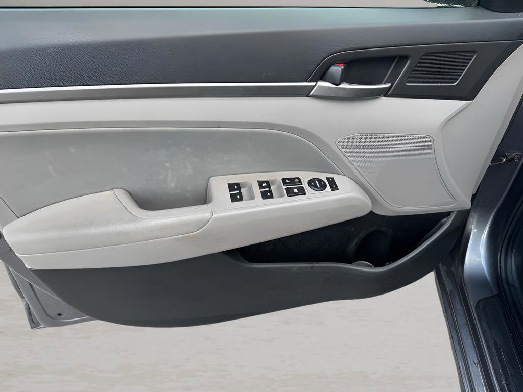 Used 2018 Hyundai Elantra SEL image 15