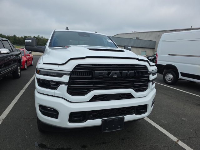 Used 2025 RAM 2500 Laramie AWD/4WD image 3