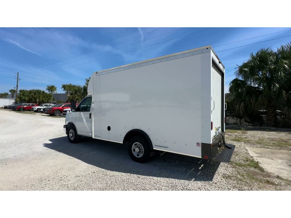 New 2025 Chevrolet Express 3500 w/ Power Convenience Package image 4
