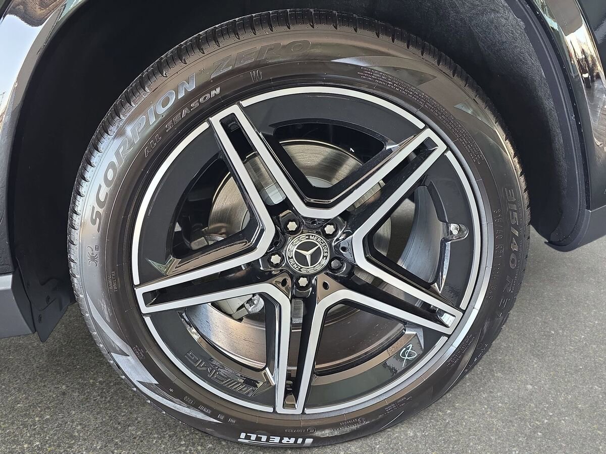 New 2026 Mercedes-Benz GLS 450 4MATIC image 32